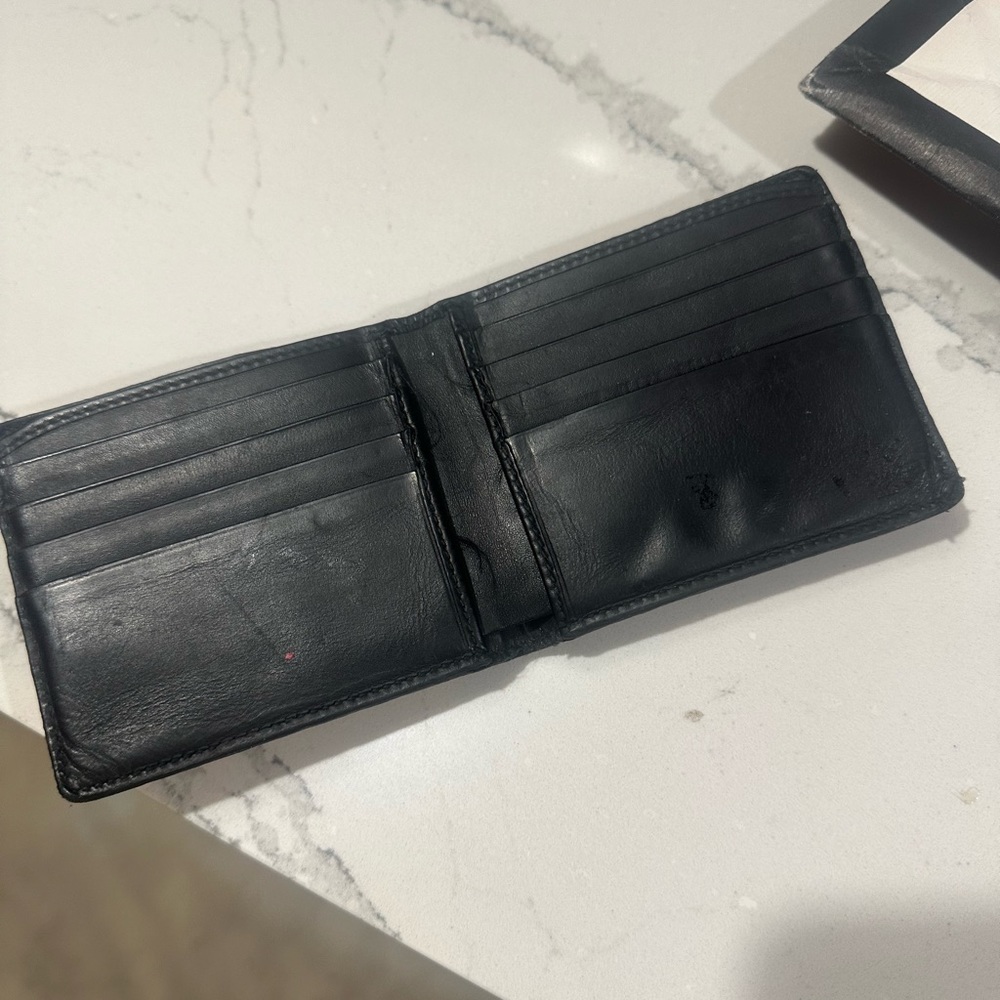 Gucci signature bifold wallet - Picture 2 of 2